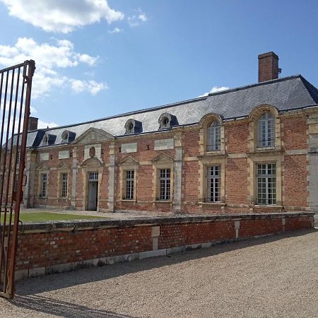 Chateau De La Ferte Saint Aubin Bed & Breakfast Екстериор снимка